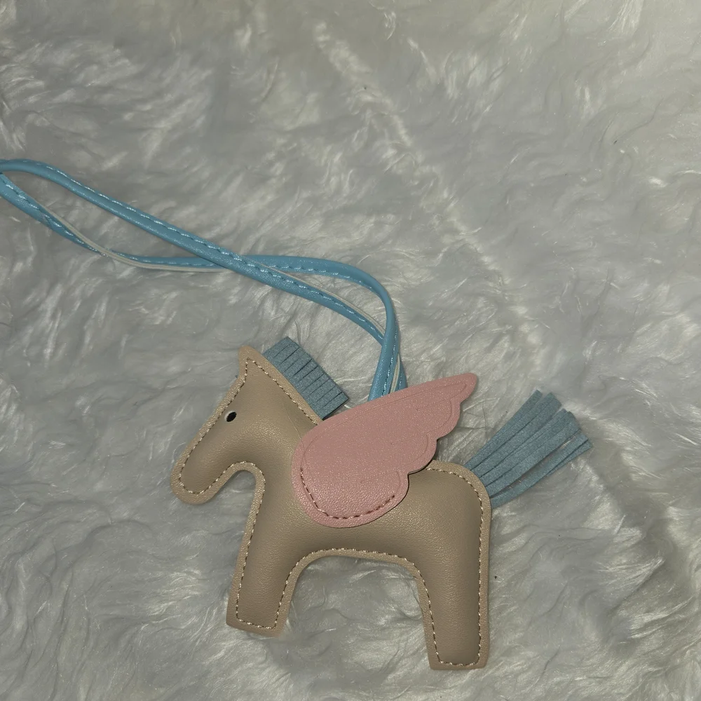 Leather Pony Peg Key & Card Holder with Pink Wing - Beige